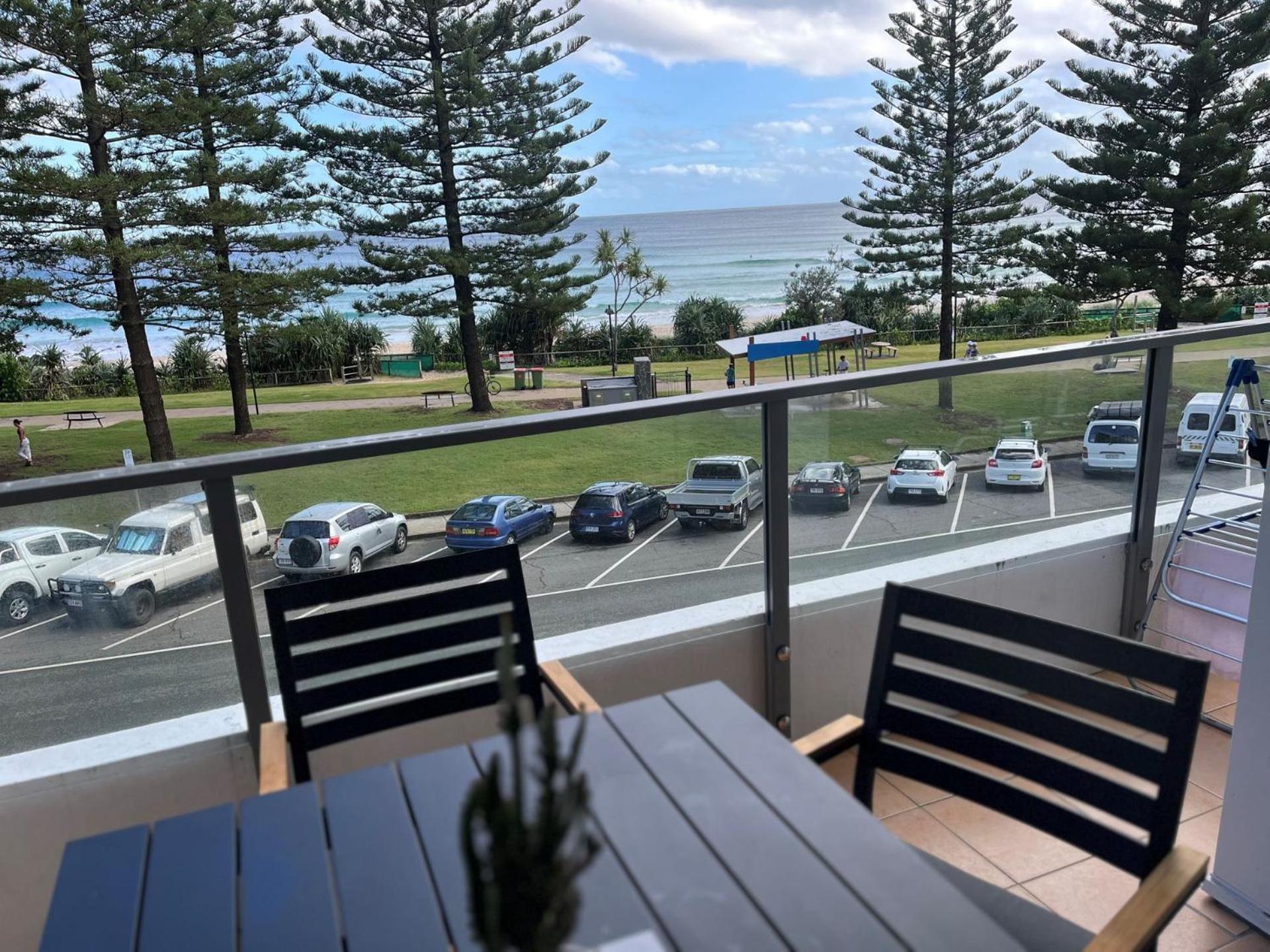 Rainbow Pacific Unit 8 * Gold Coast