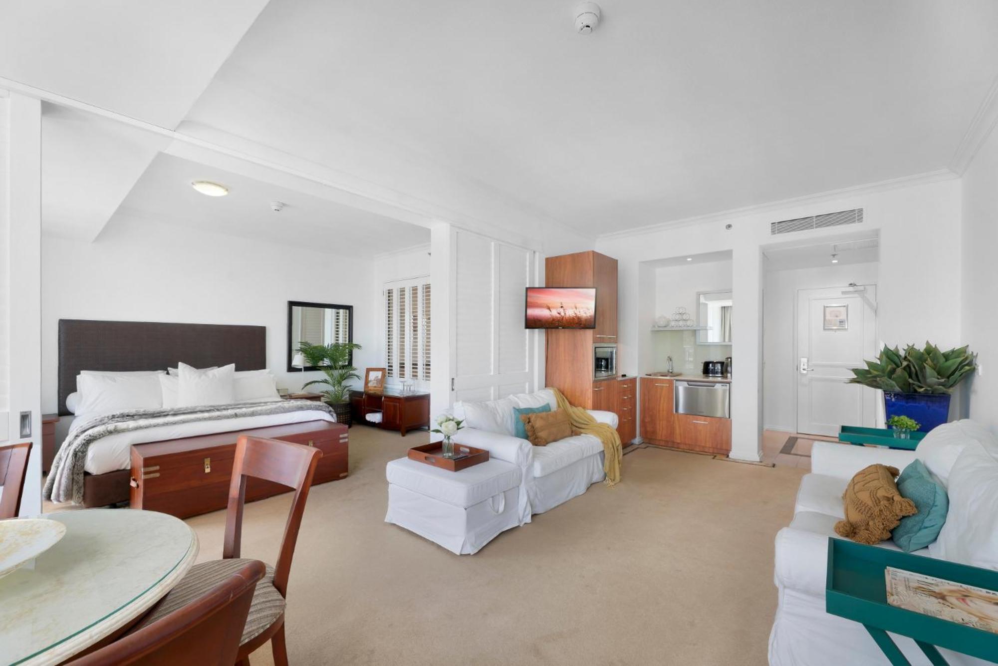 Apartment Oceanview 1-bed Sub Penthouse With Pool & Gym *