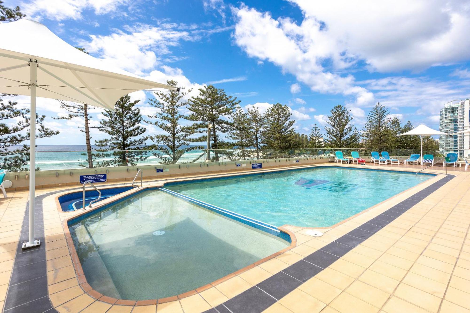 Apartment Beachfront 2-bed With Pool, Bbq & Tennis Court *