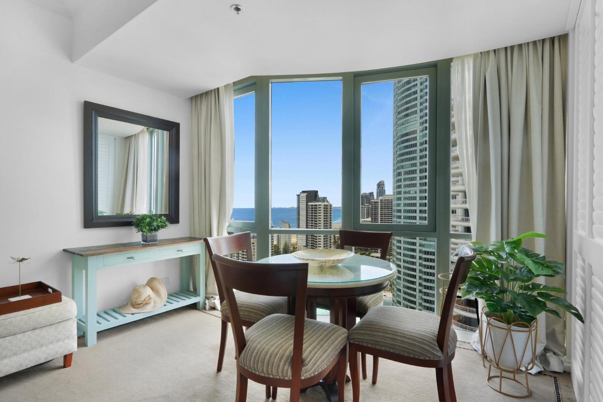 Oceanview 1-bed Sub Penthouse With Pool & Gym *