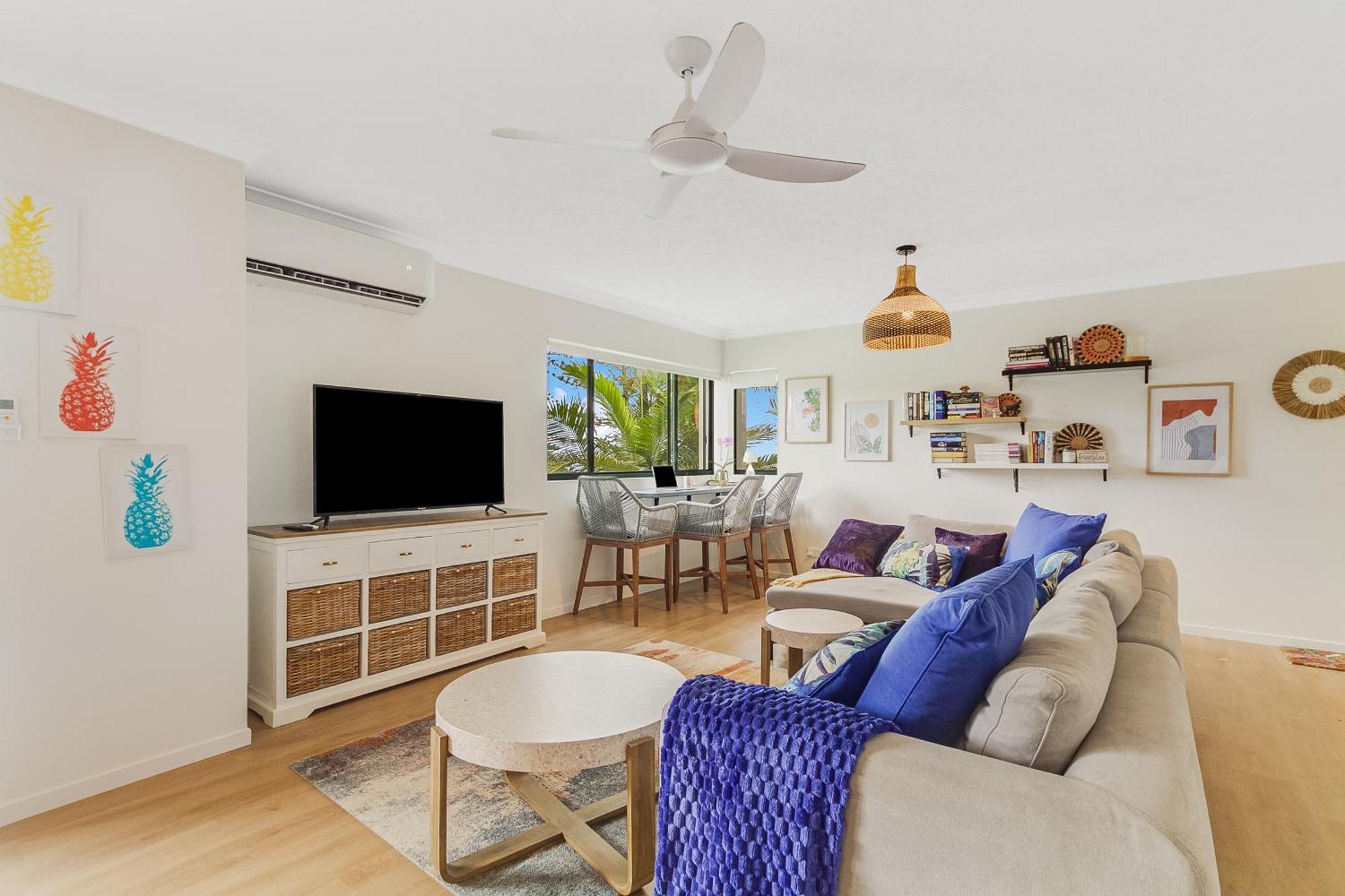Bilinga Bliss - Luxury Beachfront Apartment *