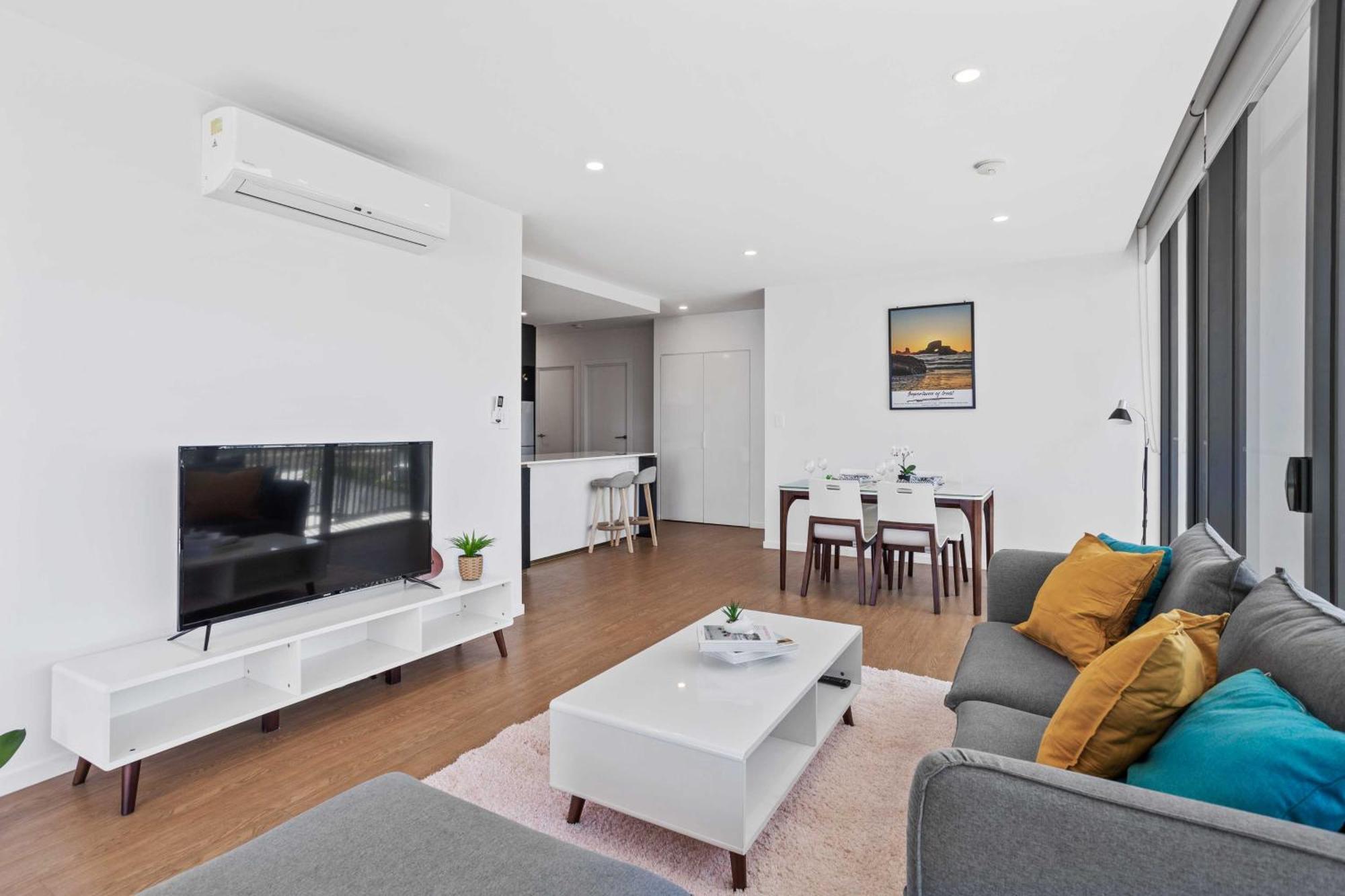 Peninsular Aparthotel 4*