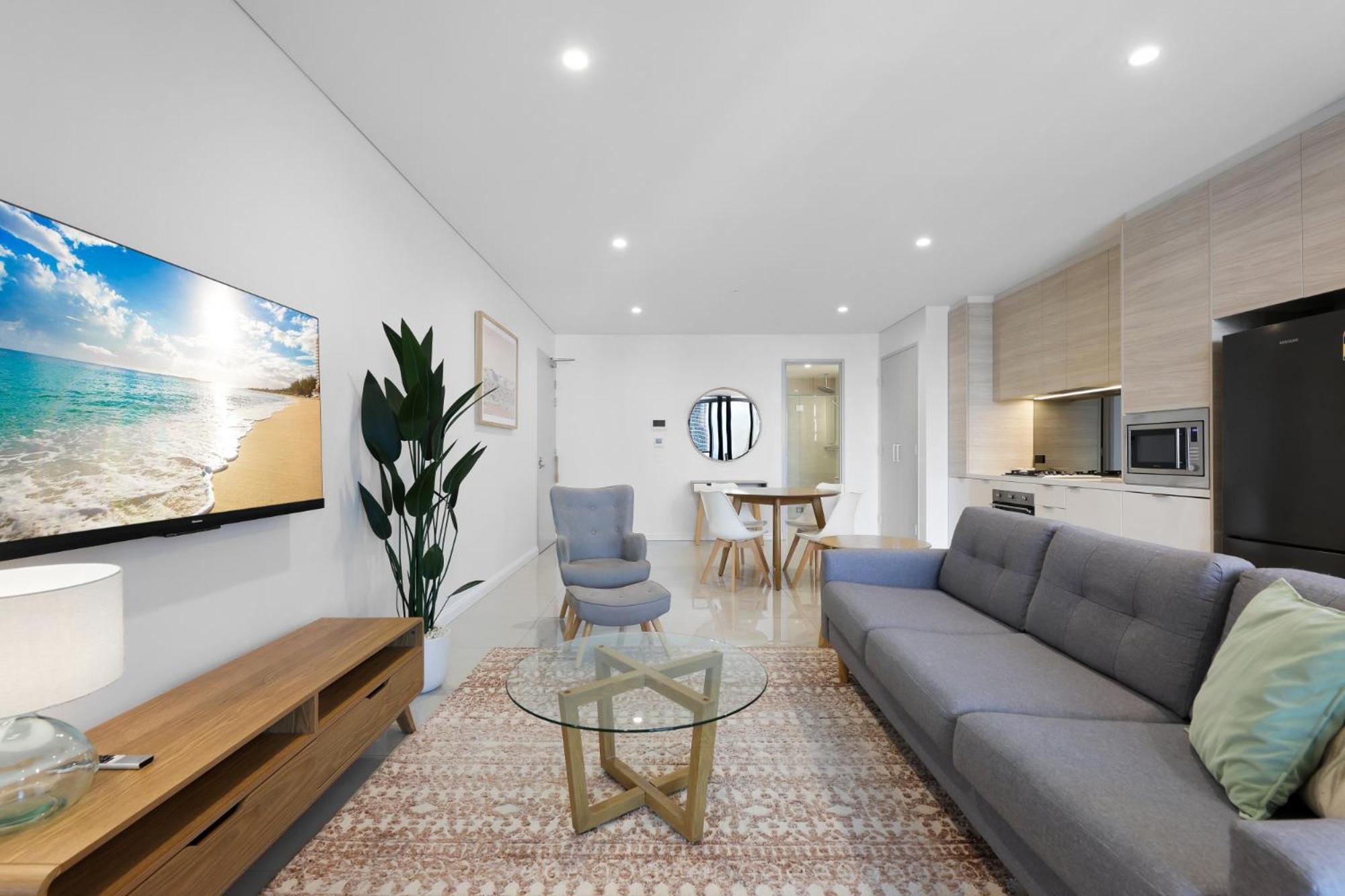 Luxe Oceanfront 1-bed High Rise With Pool & Gym *