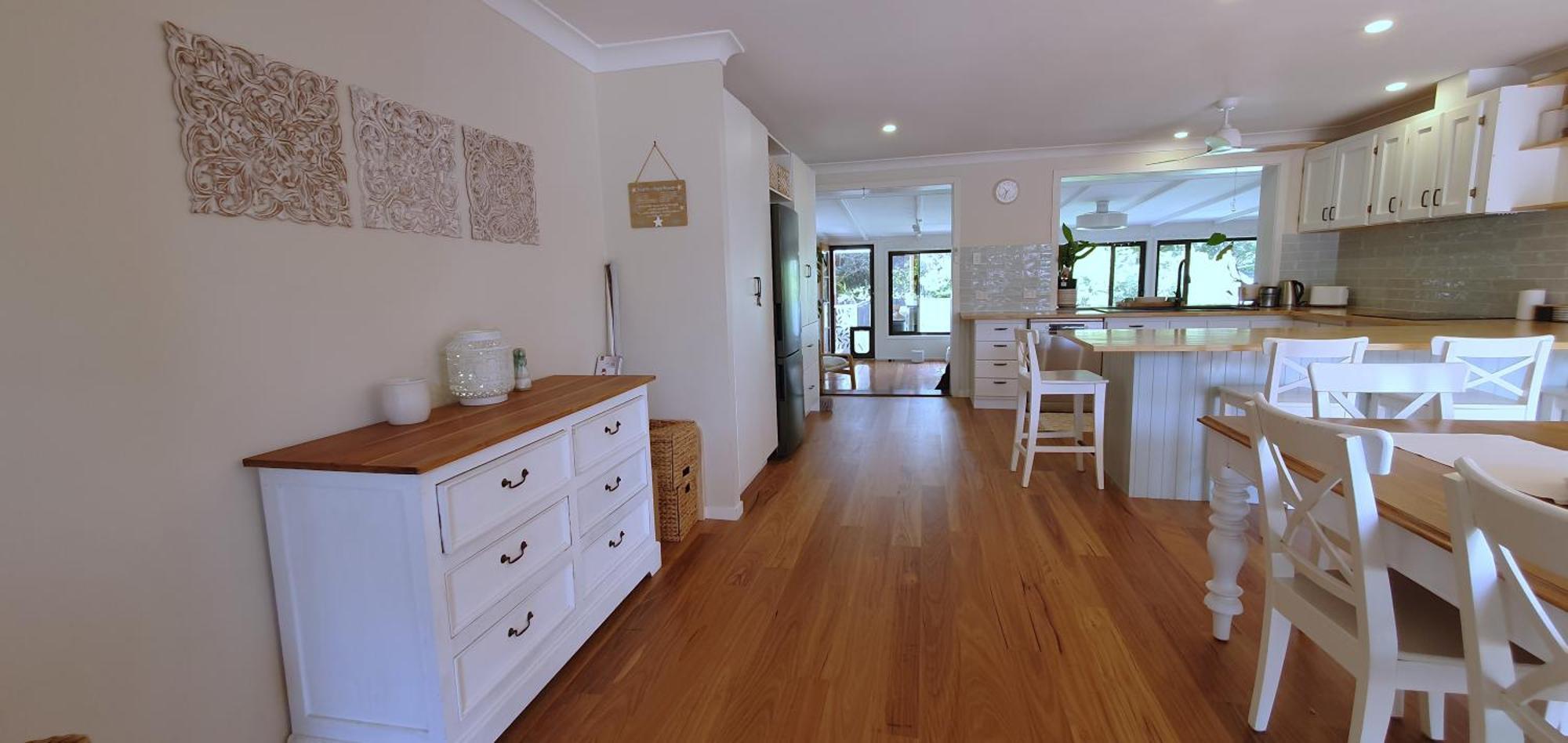 Family Retreat, 1 And Half Kms, Shops, Full Apartment