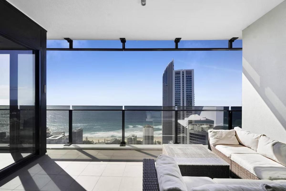 Level 47 Sky High 2br Ocean View Apartment *