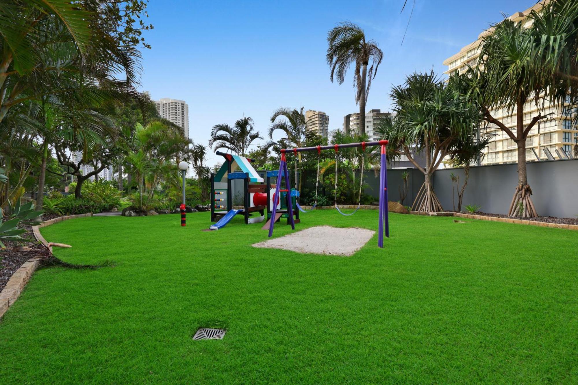 Ocean View 2-bed With Pool, Tennis Court & Bbq Apartment