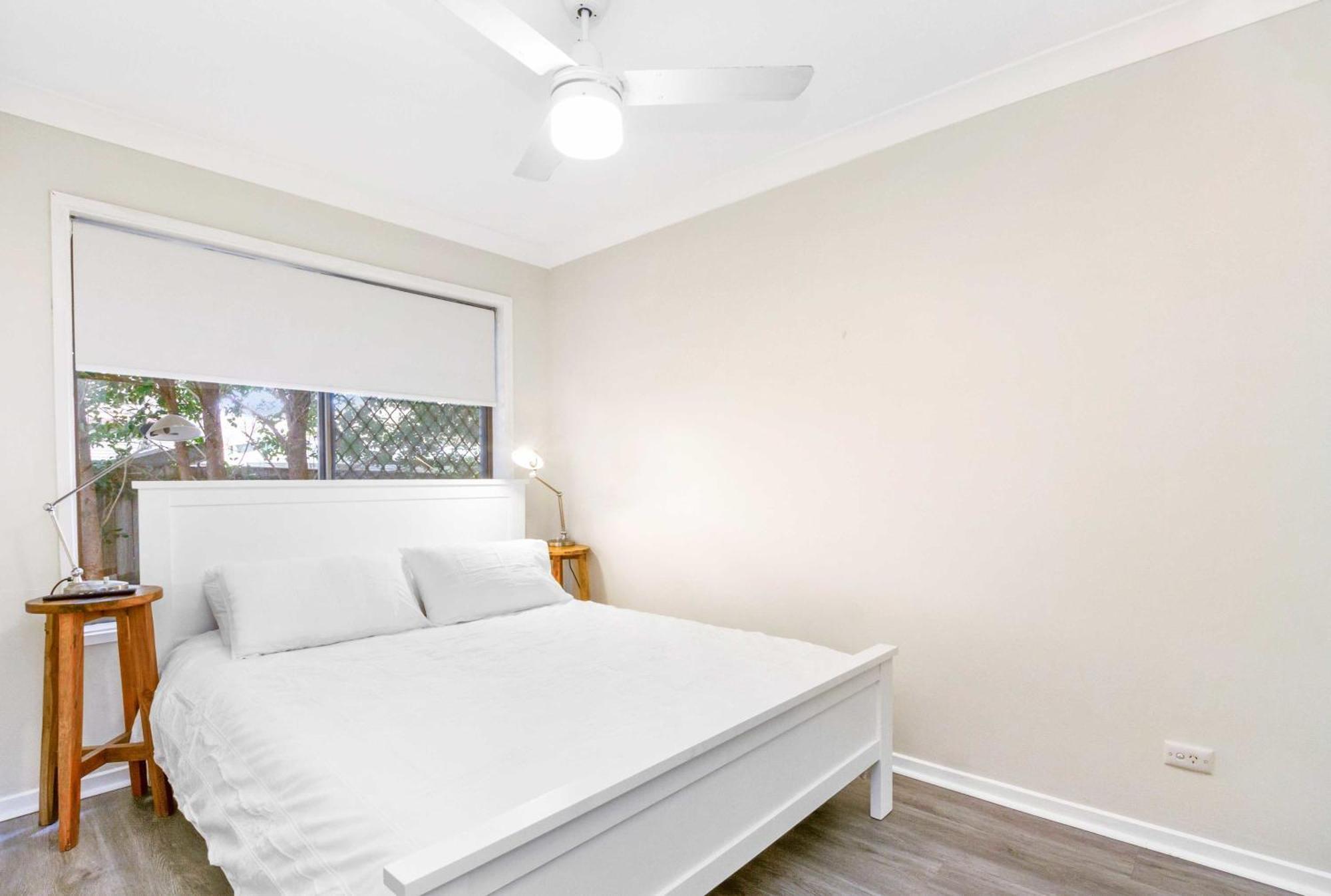 1 And 2 * Gold Coast