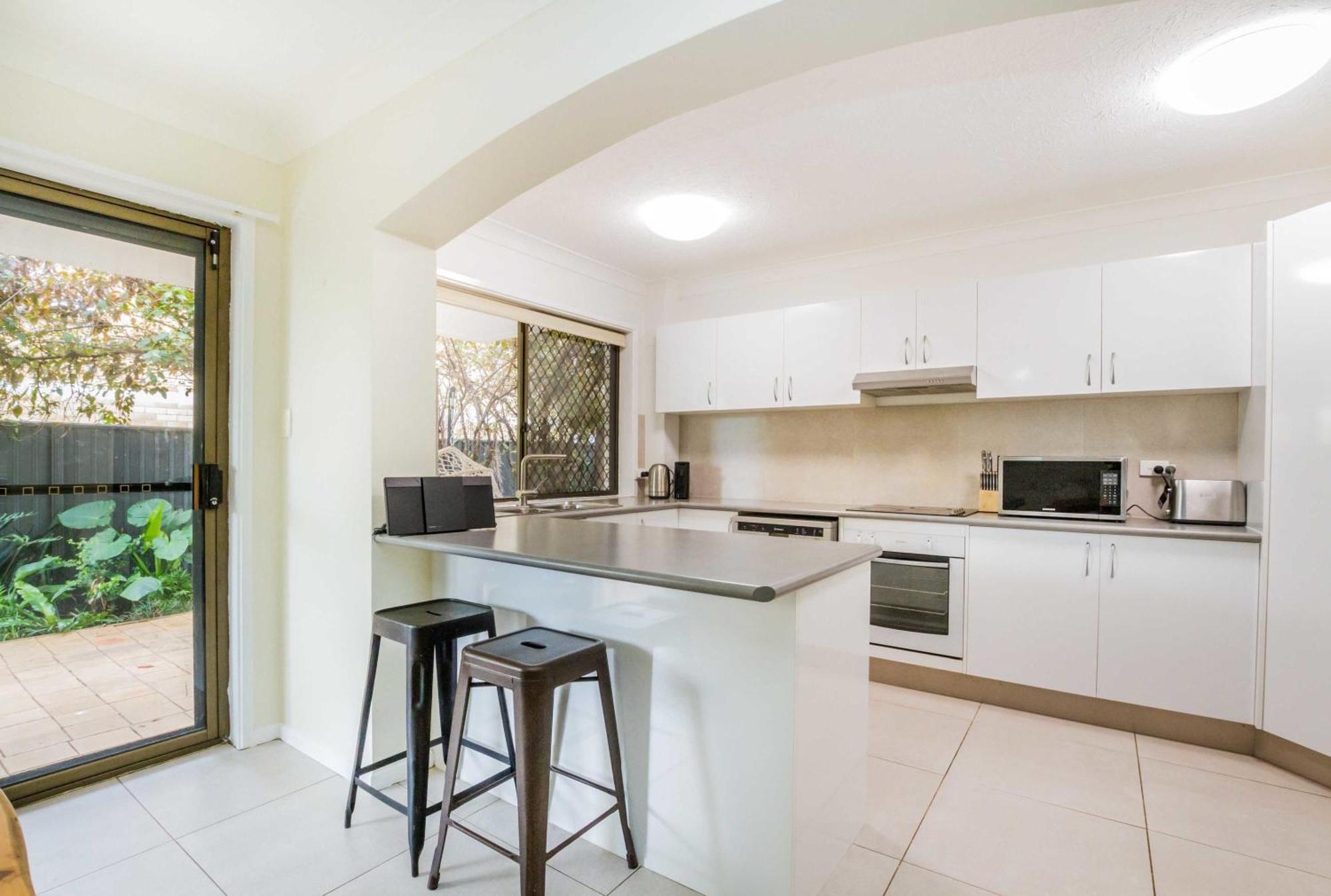 1 And 2 Apartment Gold Coast