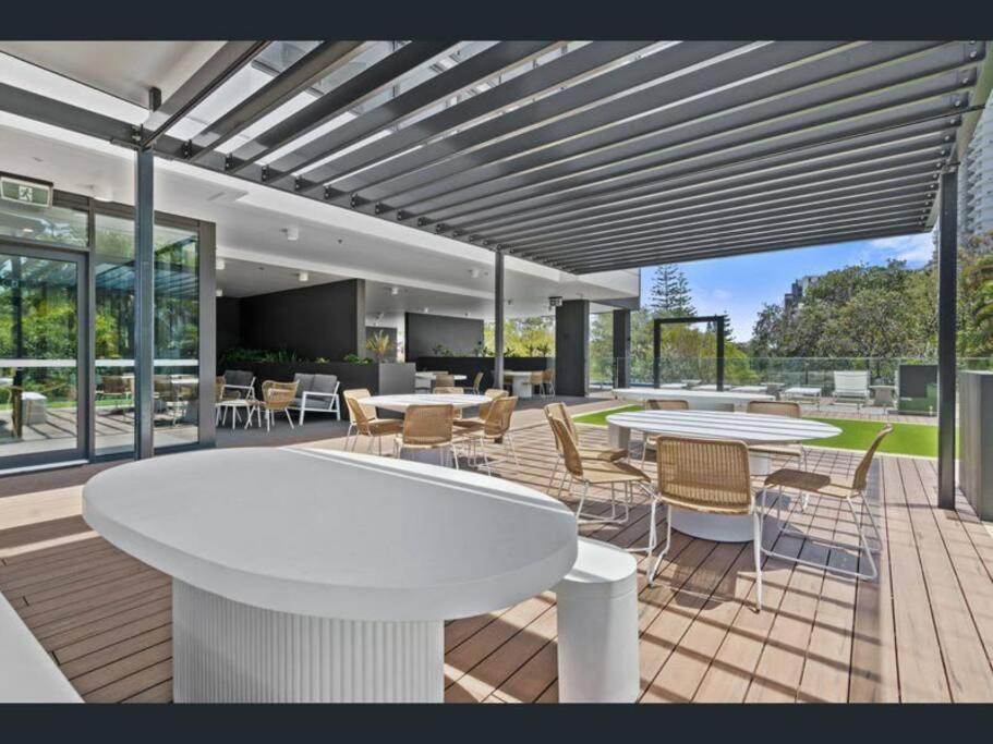 2 Bedroom Luxury In Burleigh Heads! Apartment Gold Coast