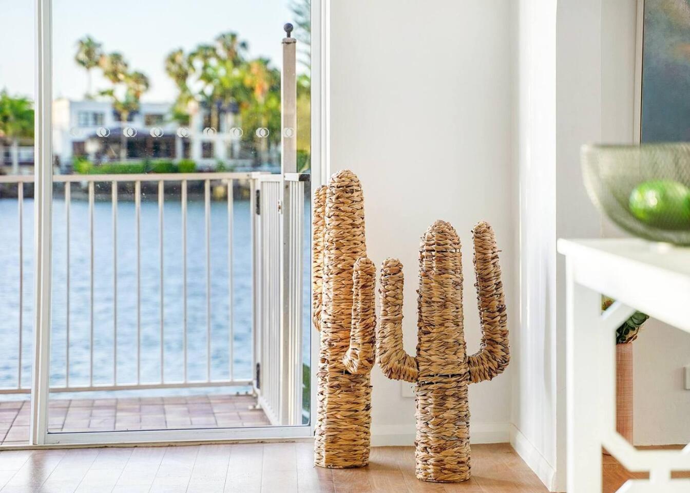 Apartment 'sunset Stunner' Palm Springs-inspired River Oasis *