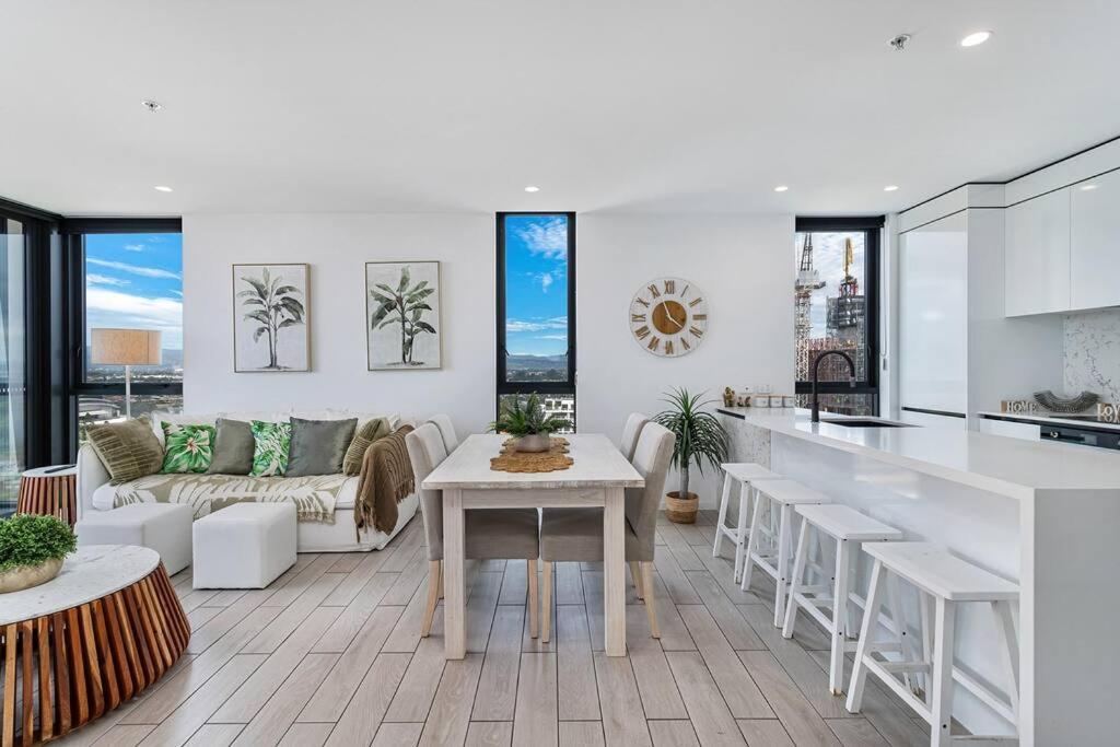 Opus - At Your Doorstep Short Walk To Light Rail Apartamento Gold Coast