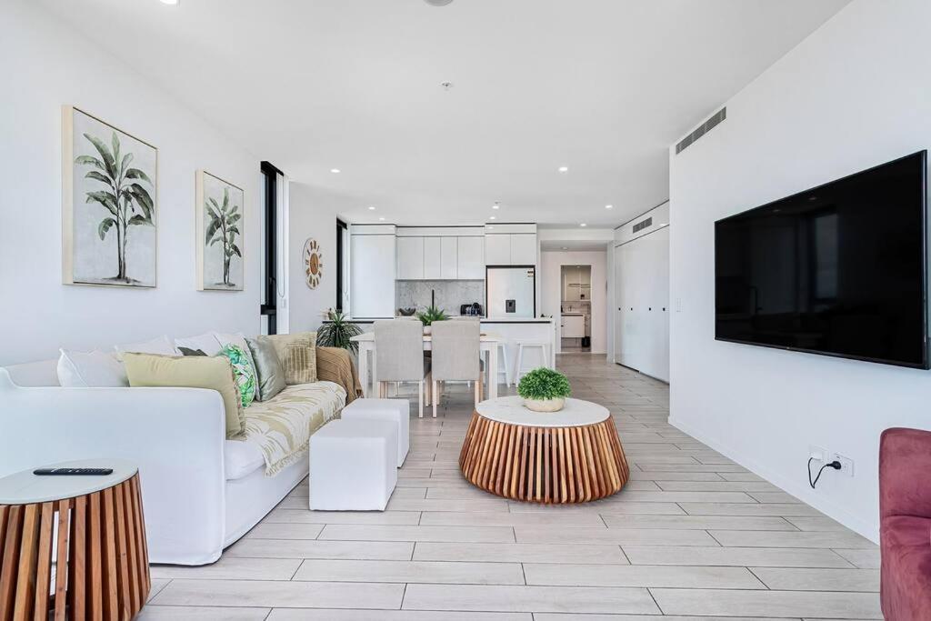 Opus - At Your Doorstep Short Walk To Light Rail Apartamento *