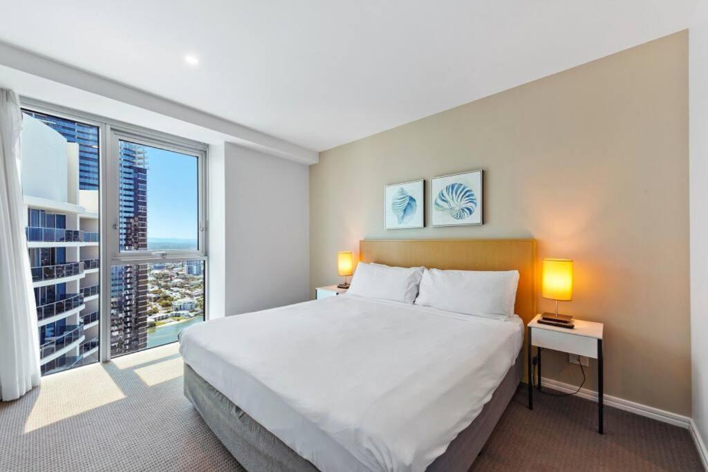 Oceanside Sky Dream Hilton 2.5bdr With 180° Views Gold Coast