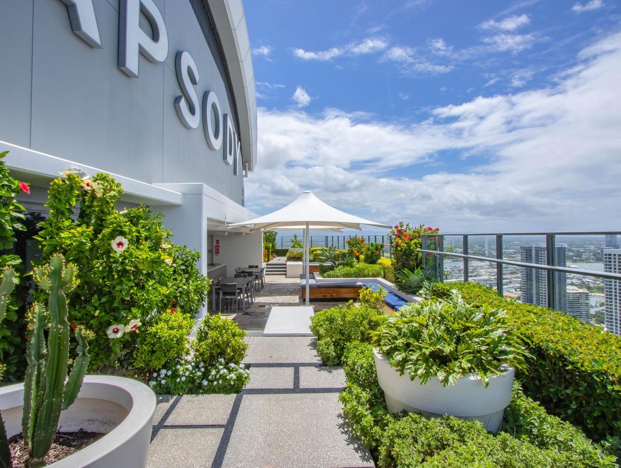 Apartment Premium Oceanfront Unit At Rhapsody Surfers Paradise