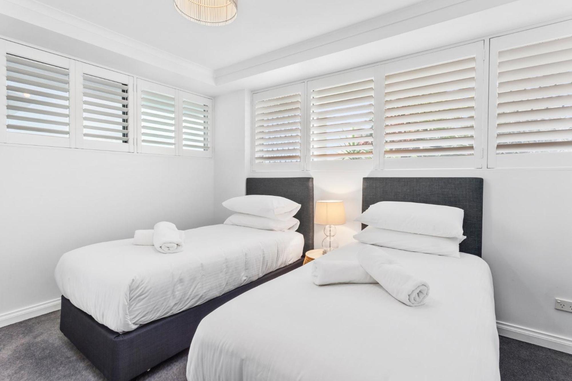 Beachfront 2-bed With Pool, Bbq & Tennis Court Gold Coast