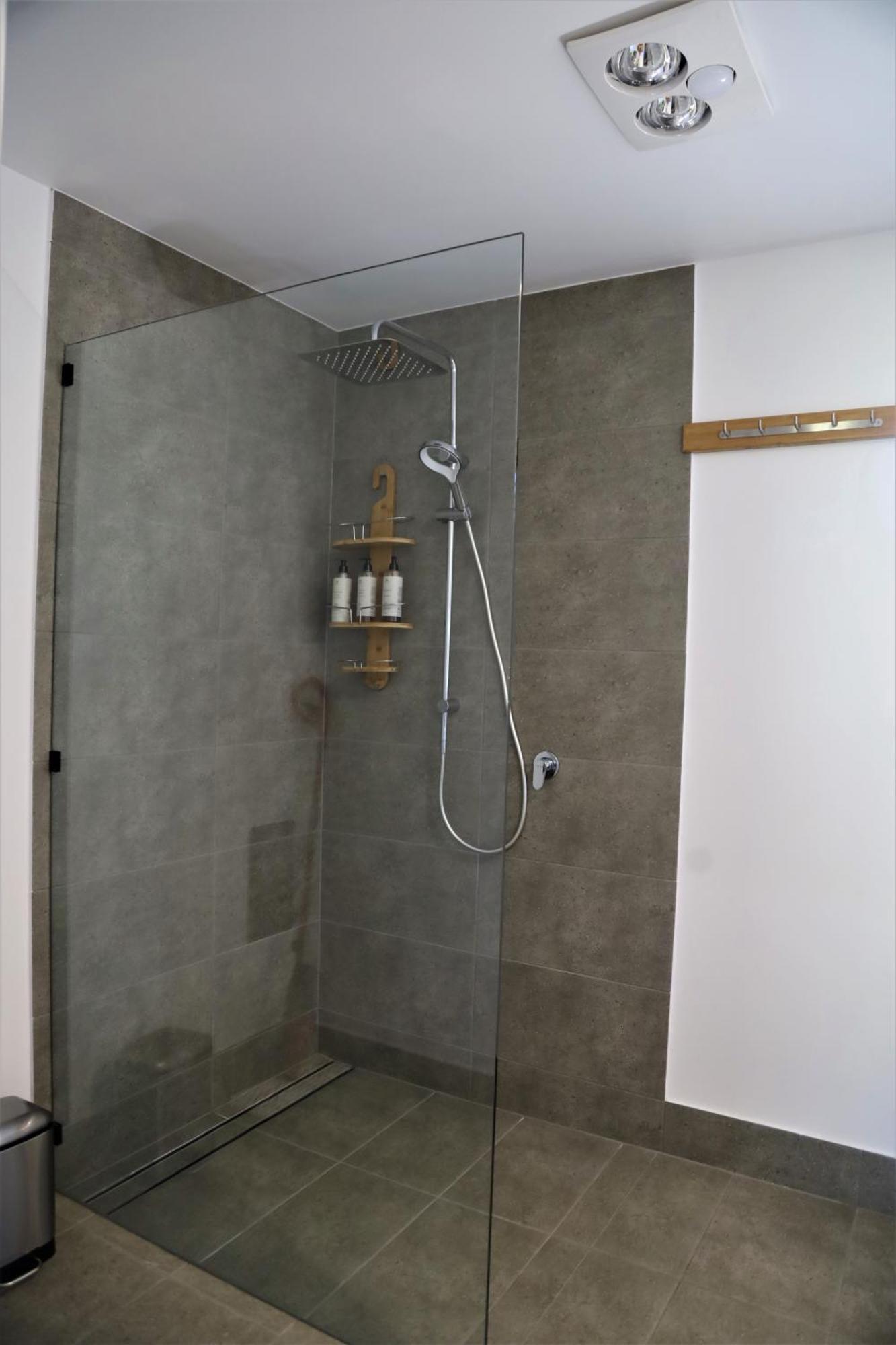 'stay In Carrara' A Private Guest Not A Share House * Gold Coast
