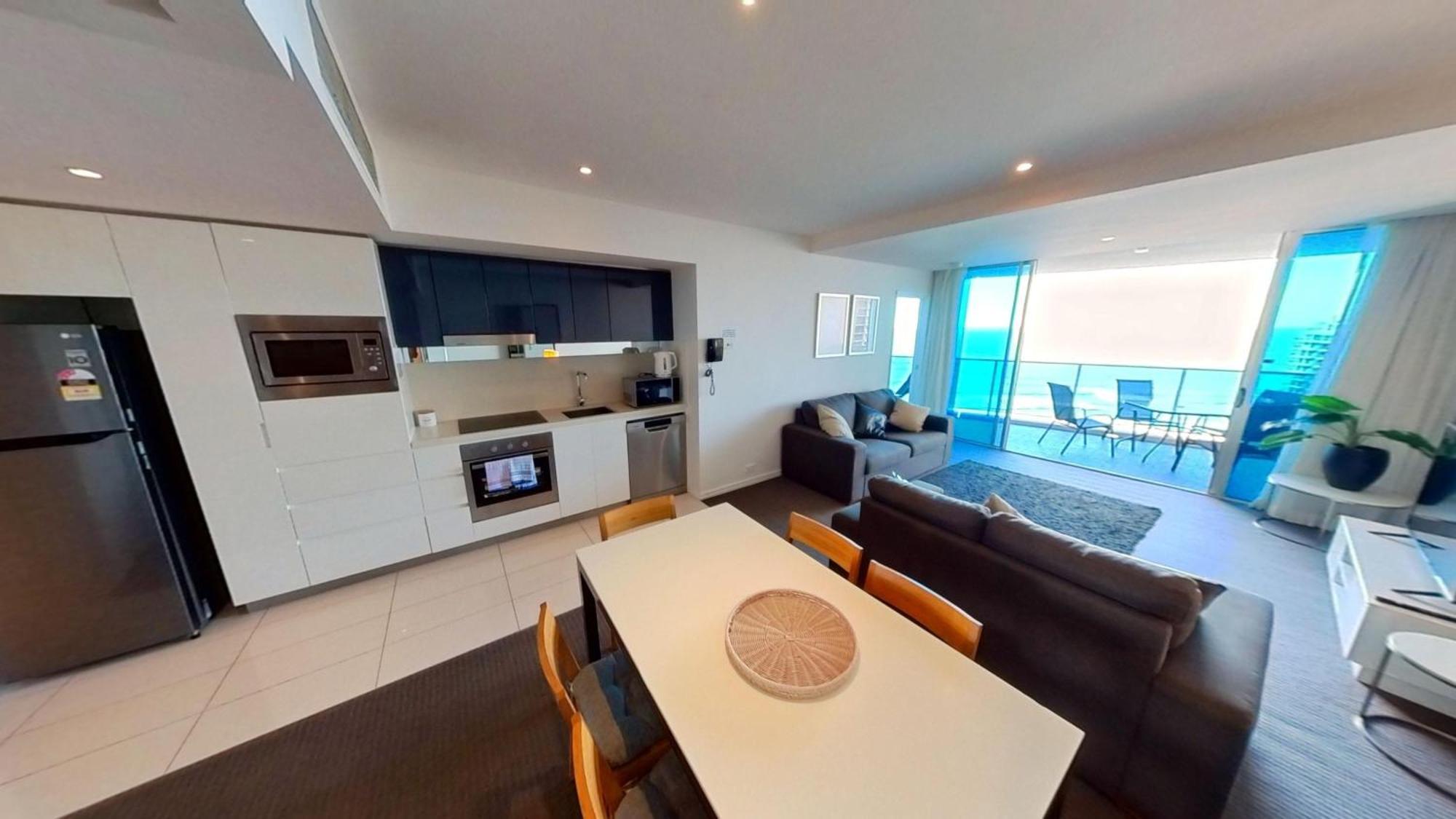 Hilton 2 Bed 2 Bath With Car Park 12704 Apartment Gold Coast