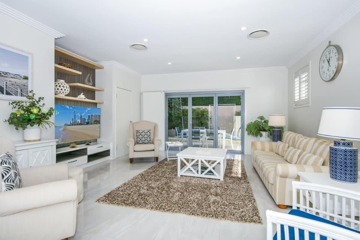 Opulence By Khove * Gold Coast