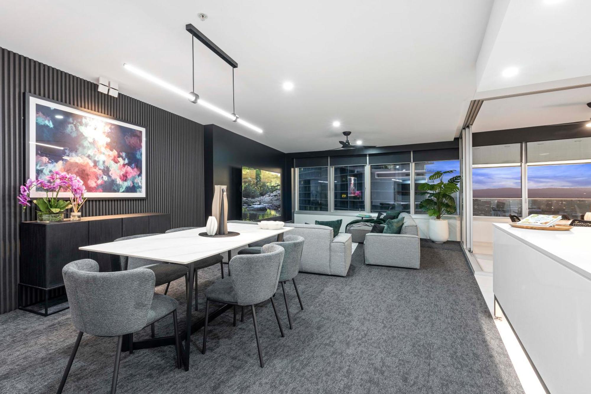 Q Tower At Surfers Paradise - From Level 3 - Private & Self Contained