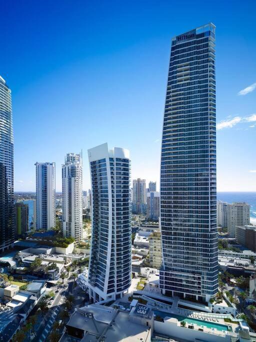 Hilton Surfers High Floor Beach Views Apartment *