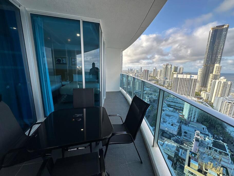 Apartment Hilton Surfers High Floor Beach Views Gold Coast