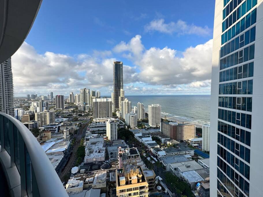Hilton Surfers High Floor Beach Views