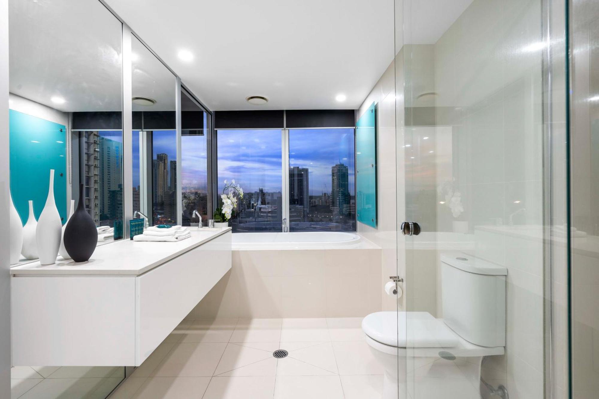 Q Tower In Surfers Paradise - From Level 3 - Self Contained & Privately Managed - Wow Apartment Gold Coast