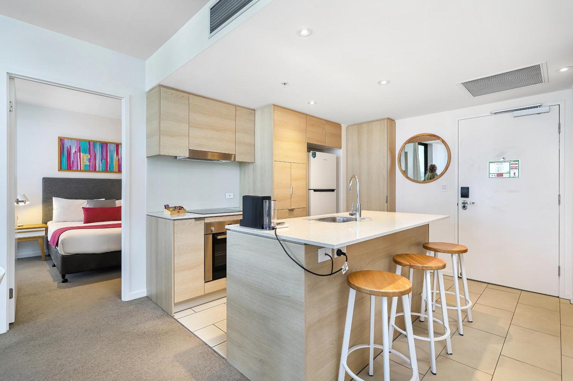 Broadbeach Oceanview Level 26 With Carpark - 4 Mins Walk To The