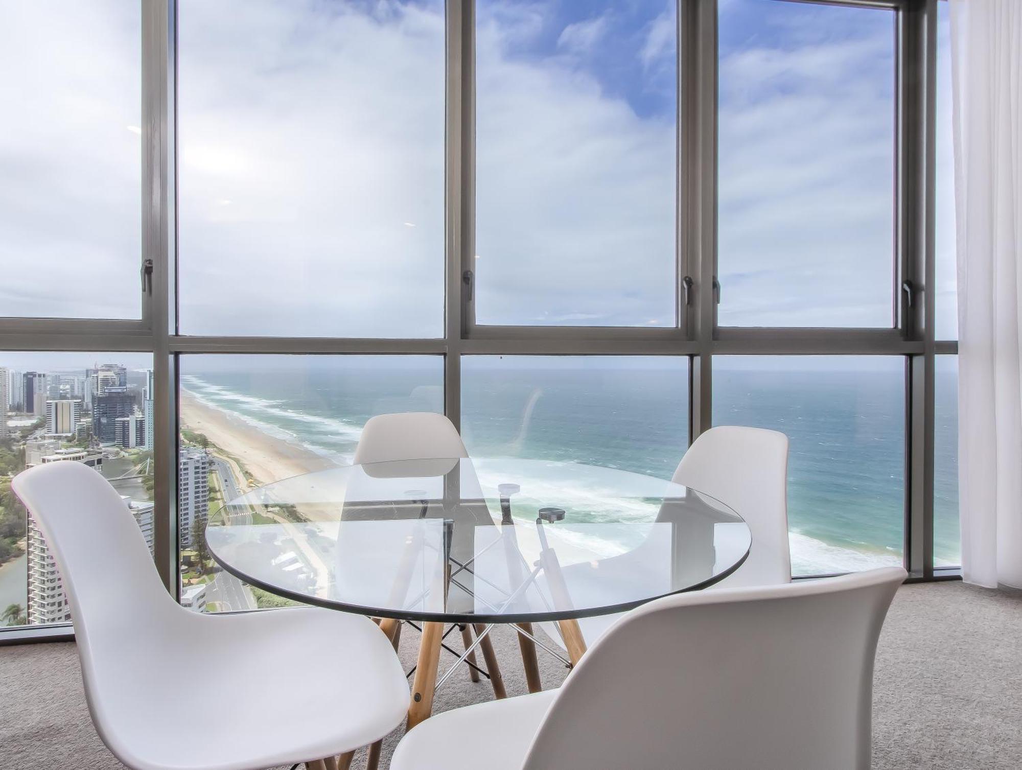 Apartment Premium Oceanfront Unit At Rhapsody Surfers Paradise *