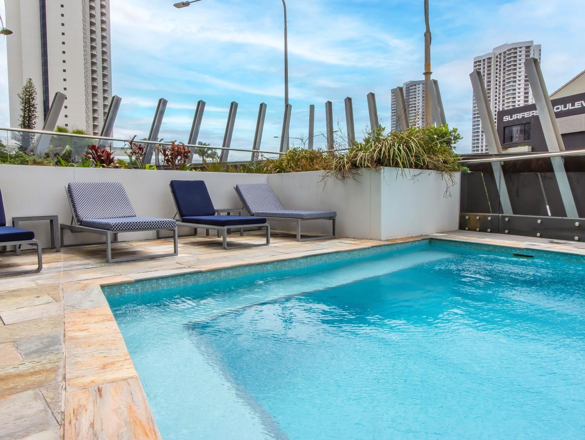 Premium Oceanfront Unit At Rhapsody Surfers Paradise