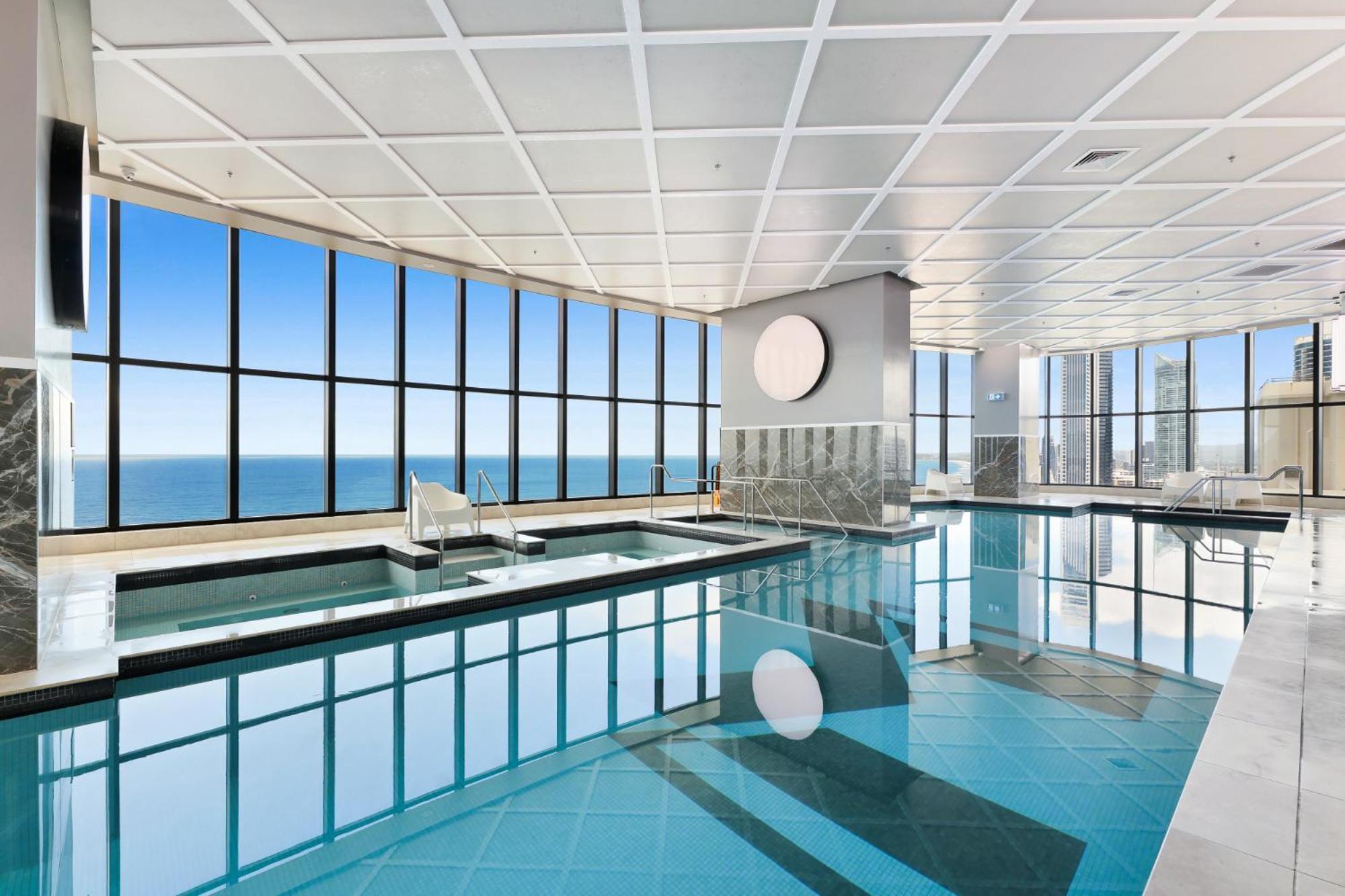 Apartment Luxe Oceanfront 1-bed High Rise With Pool & Gym *