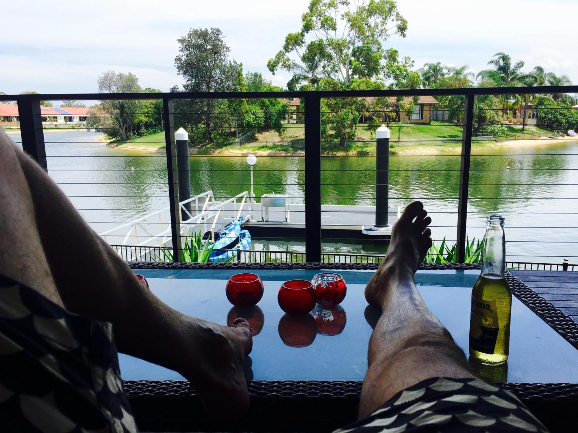 Holiday home Reflections Broadbeach- Heated Pool! Complete Waterfront Entertainer With Huge Deck, Pool Table And Pontoon *