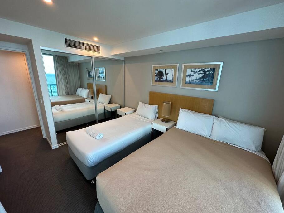 Apartment Hilton Surfers High Floor Beach Views Gold Coast