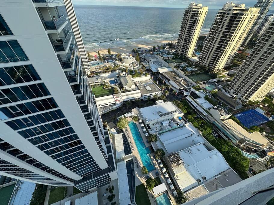 Apartment Hilton Surfers High Floor Beach Views