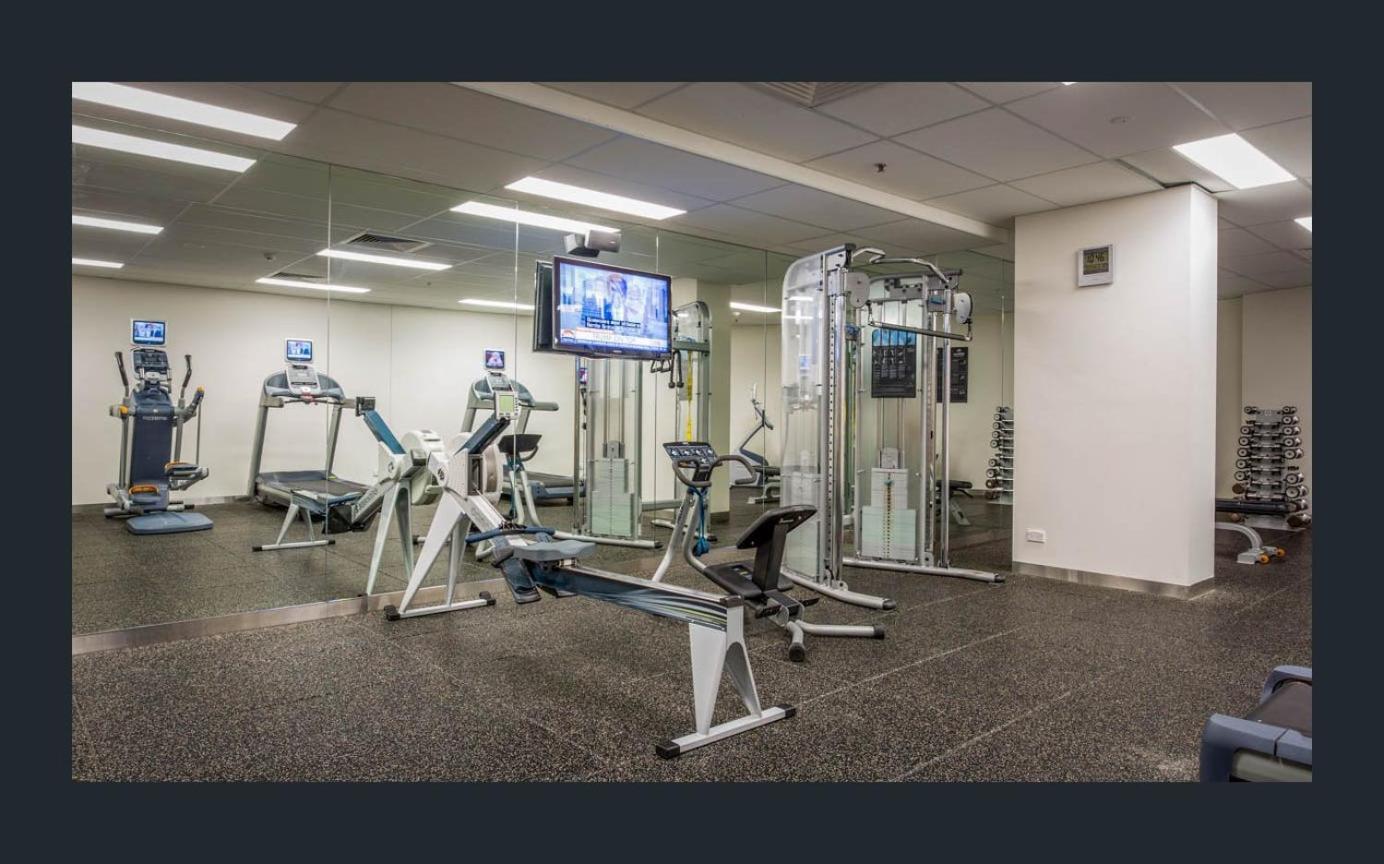 Apartment Hilton 2 Bed 2 Bath With Car Park 12704 Gold Coast