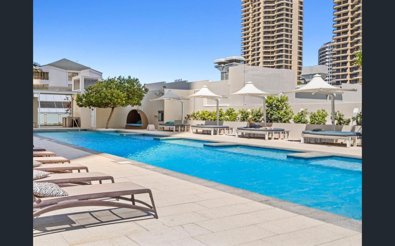 Hilton 2 Bed 2 Bath With Car Park 12704 Gold Coast