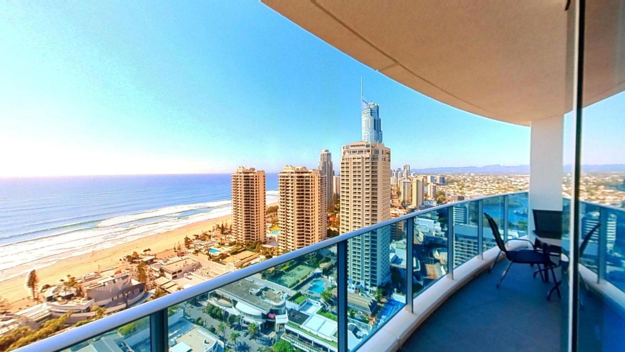 Apartment Hilton 2 Bed 2 Bath With Car Park 12704 Gold Coast