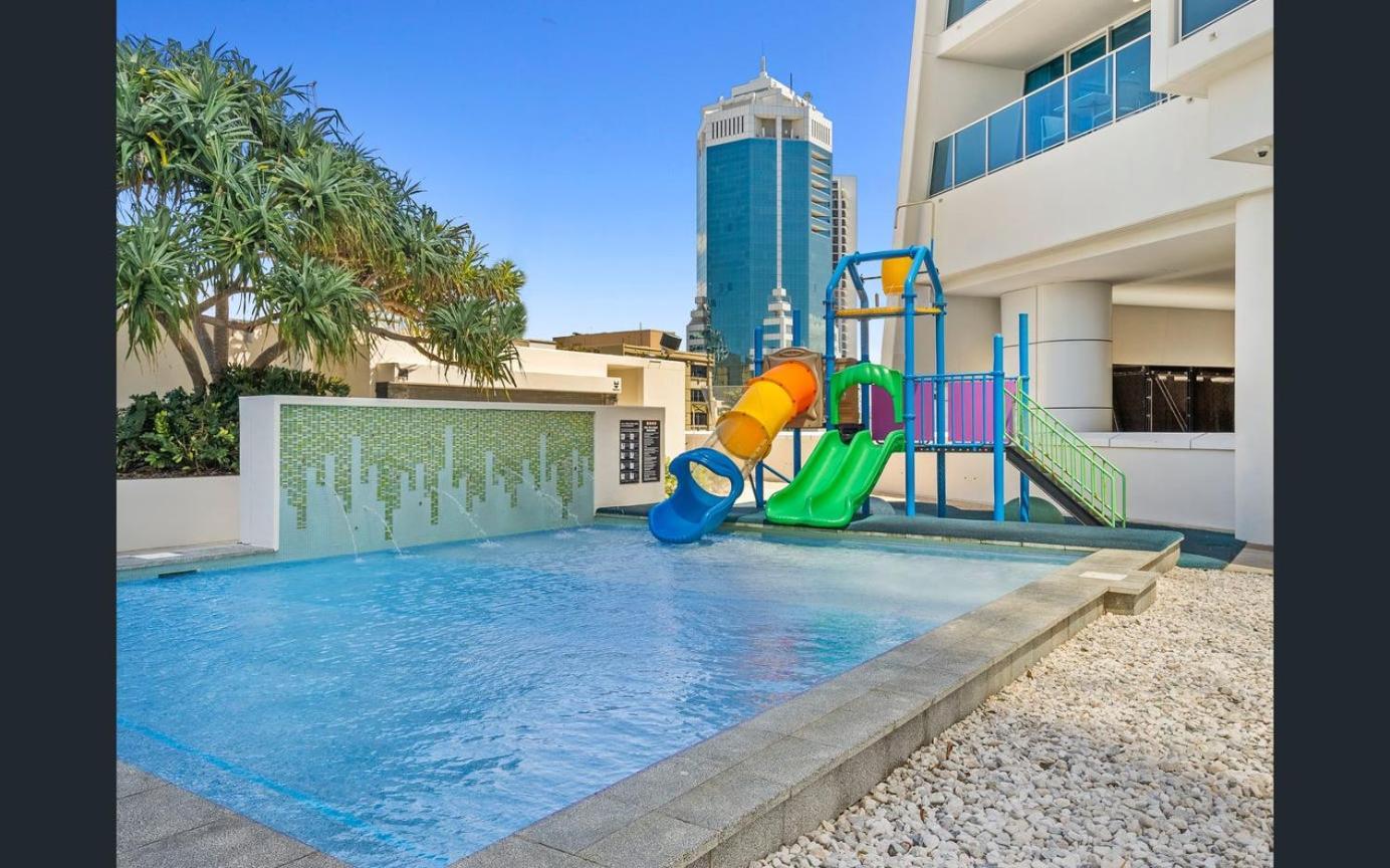 Hilton 2 Bed 2 Bath With Car Park 12704 * Gold Coast