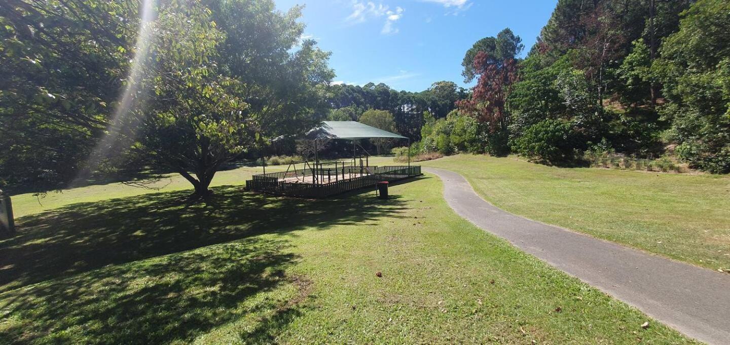 Family Retreat, 1 And Half Kms, Shops, Full Apartment