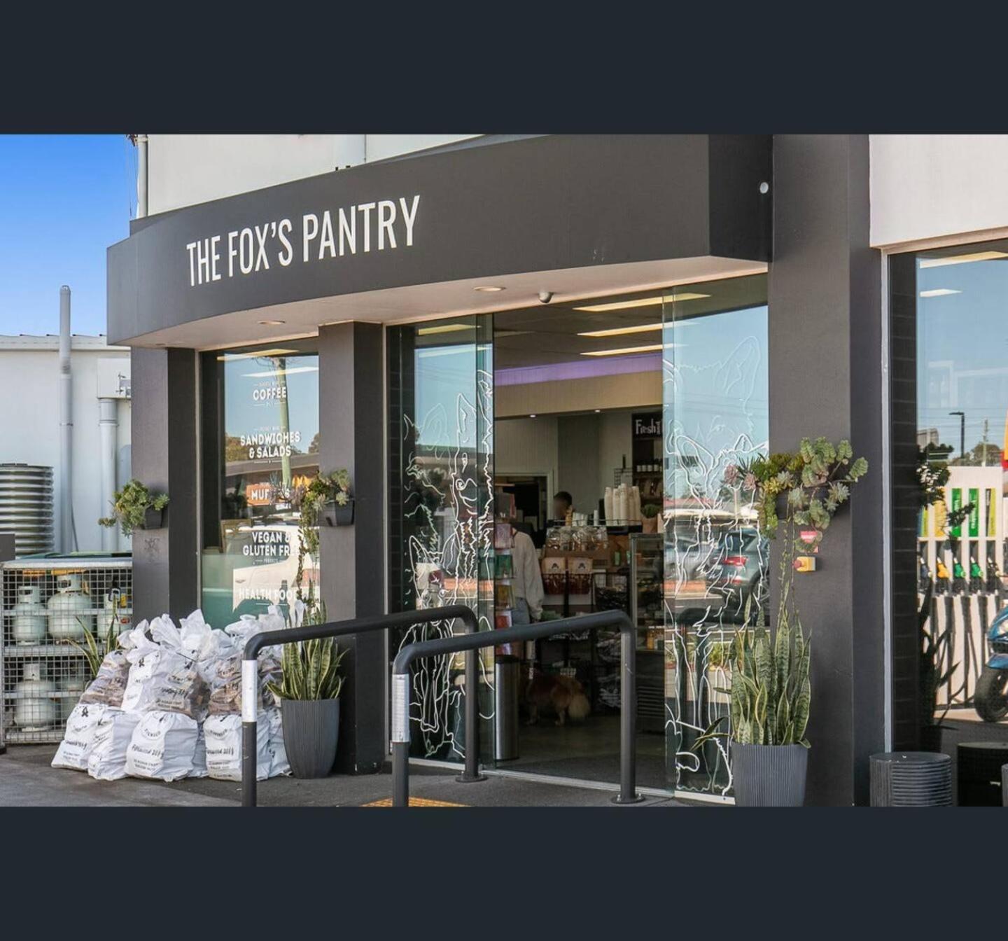 Family Retreat, 1 And Half Kms, Shops, Full Apartment Gold Coast