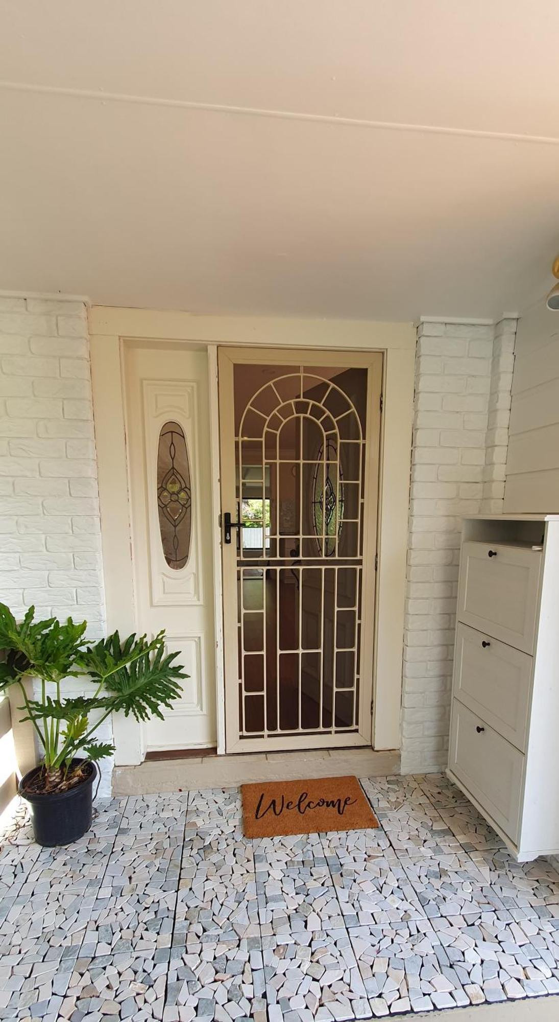 Apartment Family Retreat, 1 And Half Kms, Shops, Full Gold Coast