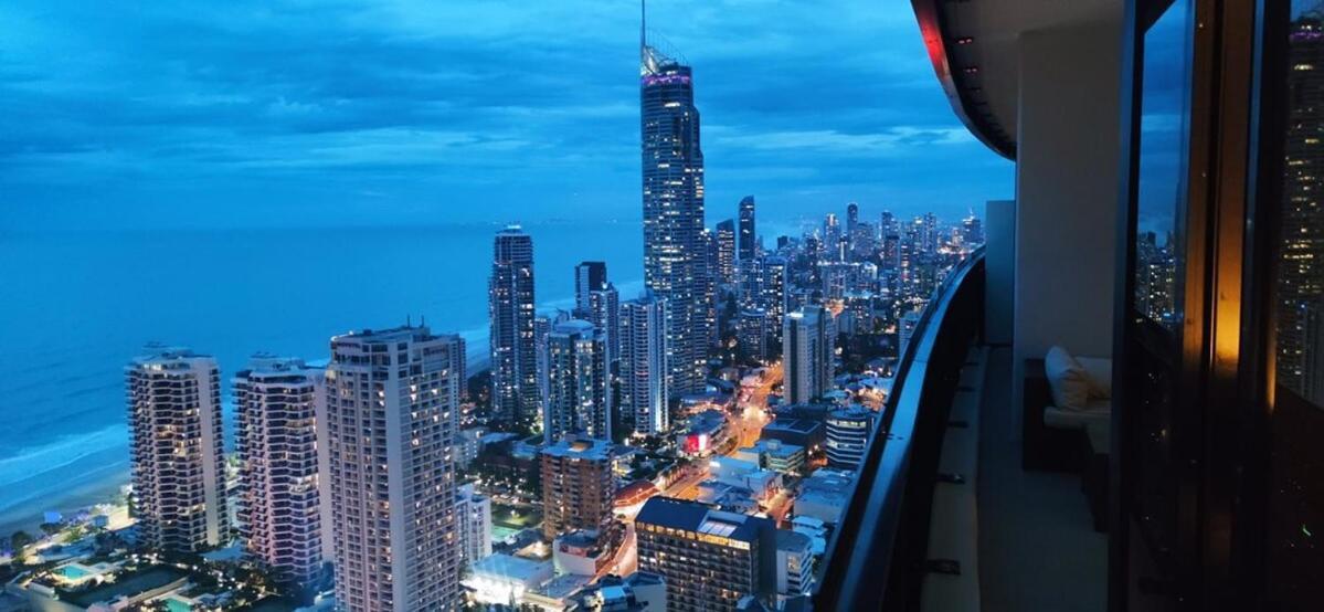 Apartment Level 47 Sky High 2br Ocean View Gold Coast