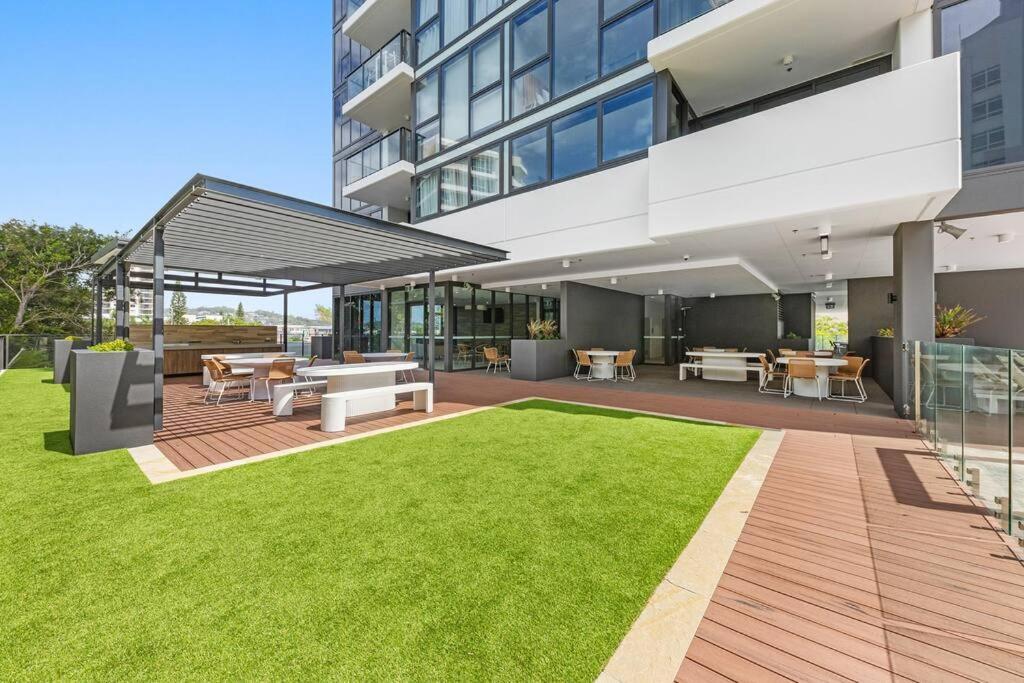 Breathtaking Penthouse Paradise Ocean Views Pool Apartment *