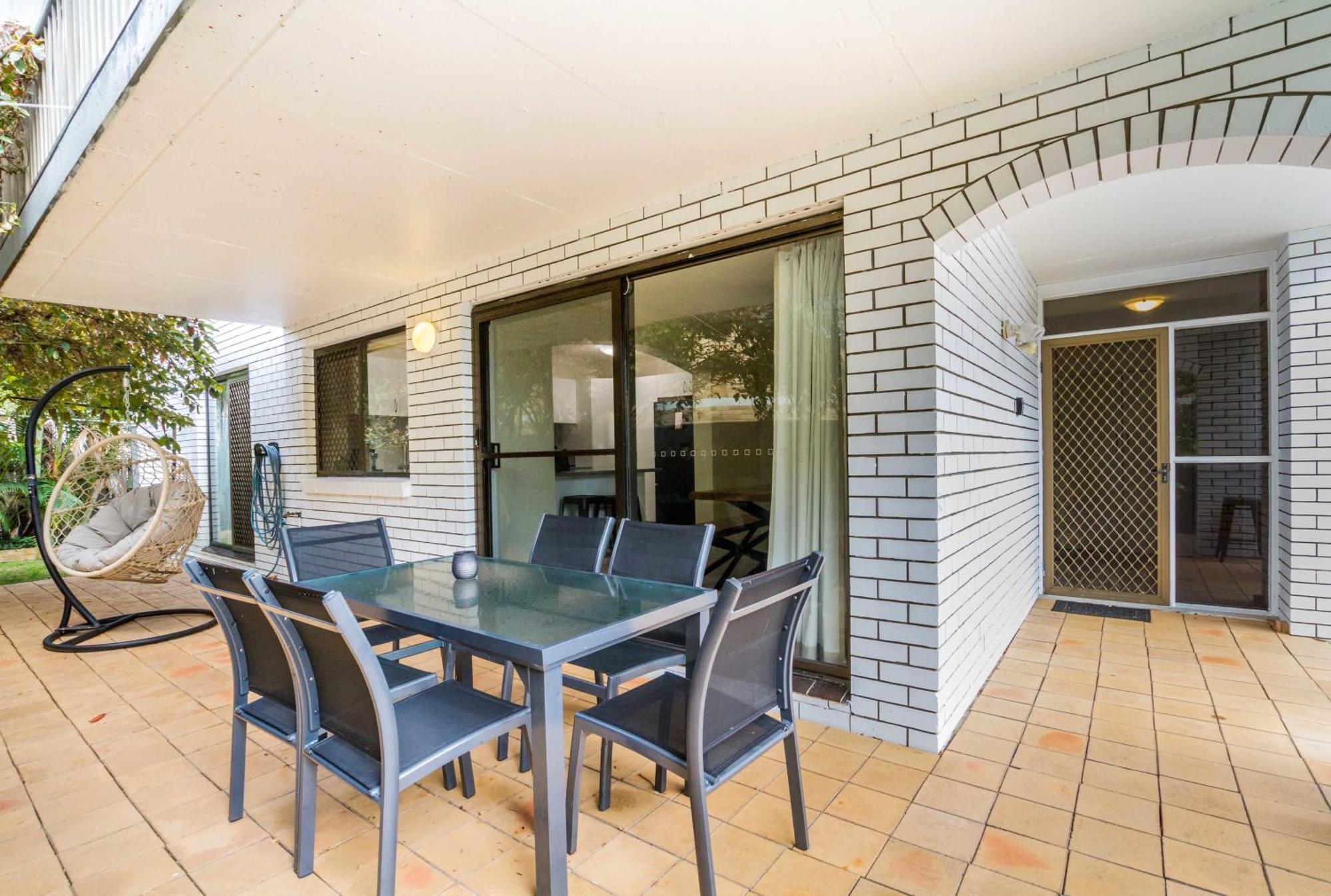 1 And 2 Apartment Gold Coast