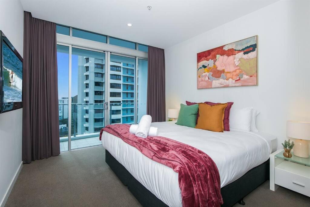 Bliss By The Ocean Beautiful Views, Walk To Beach! Apartment