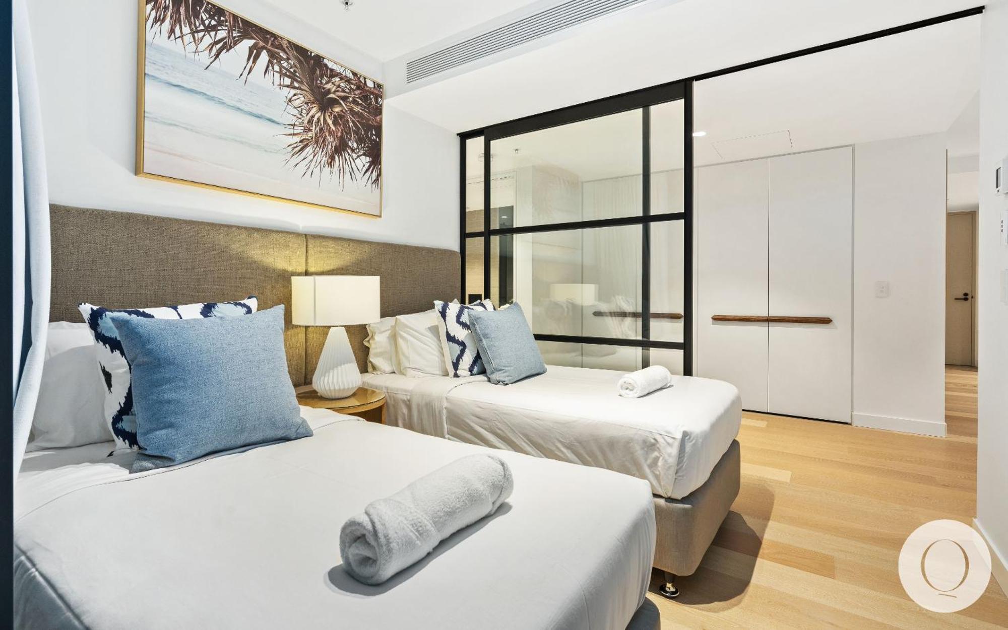 Apartment Luxury Units At The Jewel Residences - Q