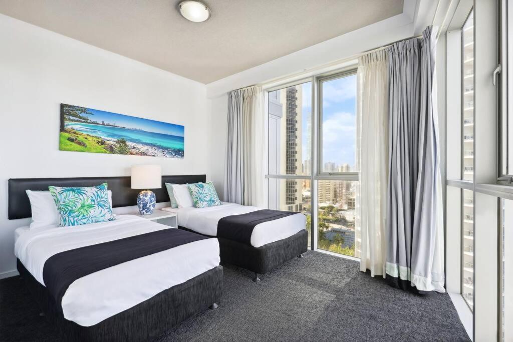 Chevron Renaissance 2 Bedroom Unit, Great Views Gold Coast