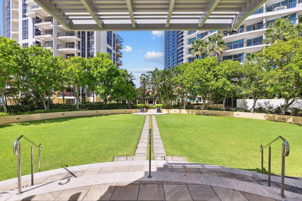 Apartment Chevron Renaissance 2 Bedroom Unit, Great Views Gold Coast