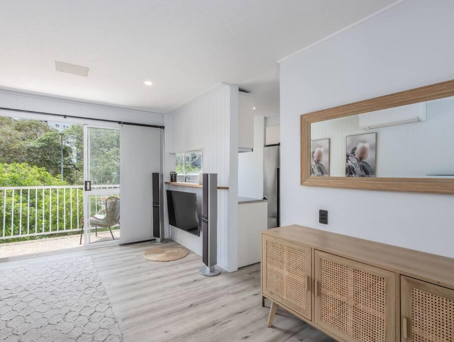 Apartment The Local Burleigh Heads