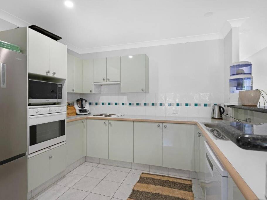 Apartment Resort, Perfect Location ! Gold Coast